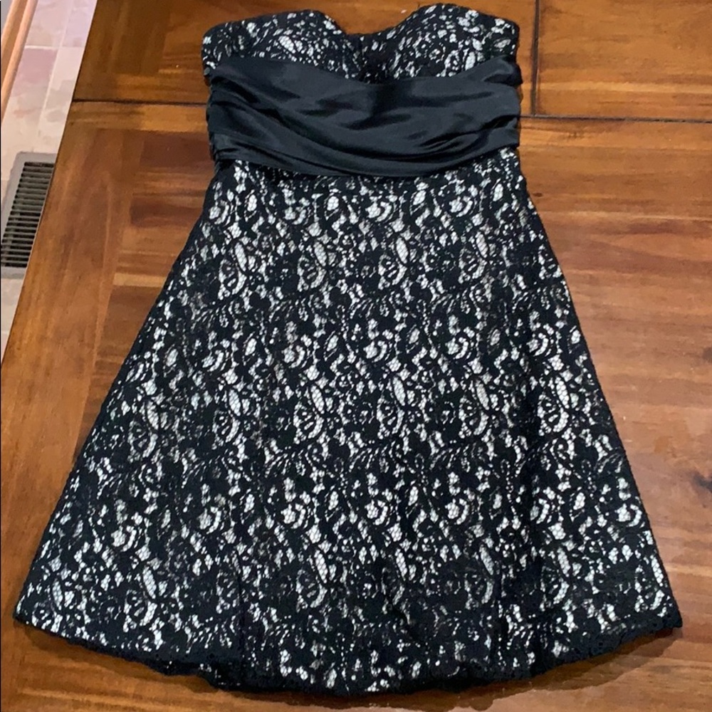 White House Black Market Strapless Lace Dress